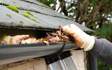 gutter cleaning Howden